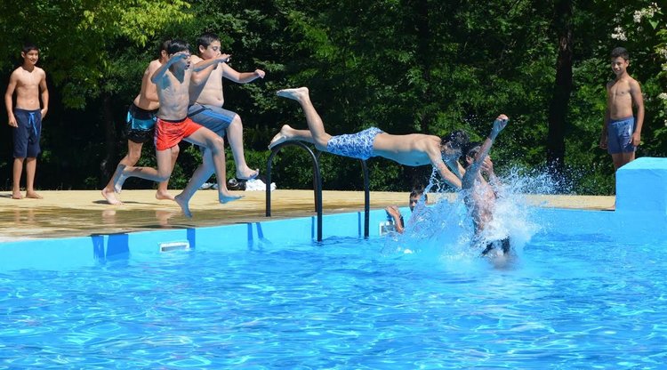 14 септември е последен работен ден за басейн "Химик" за това лято