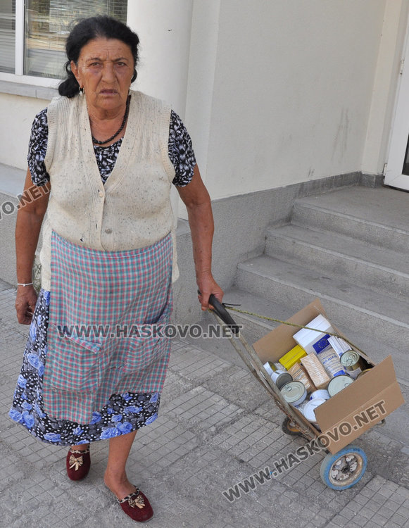 Чакат социално слаби до края на септември да си приберат помощите