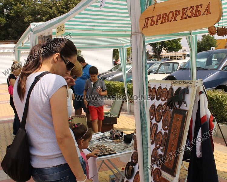 Програмата на панаира на занаятите в Димитровград