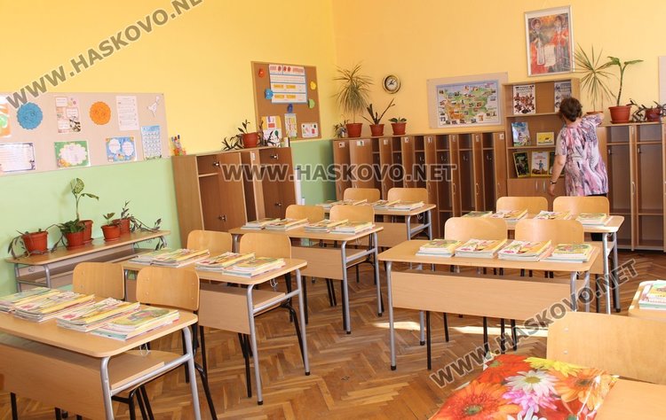 ОУ "П.Славейков" в очакване на 111 първокласници  на 15 септември