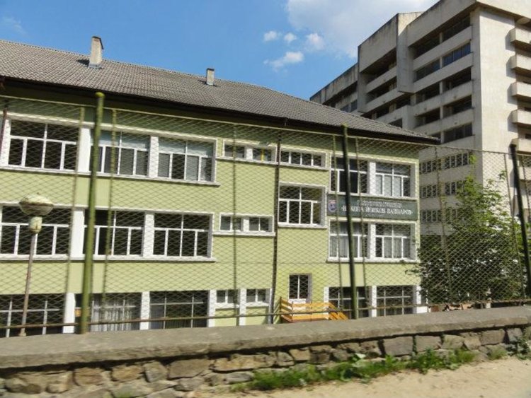 Община Чепеларе поема управлението на имота на професионалната гимназия в града