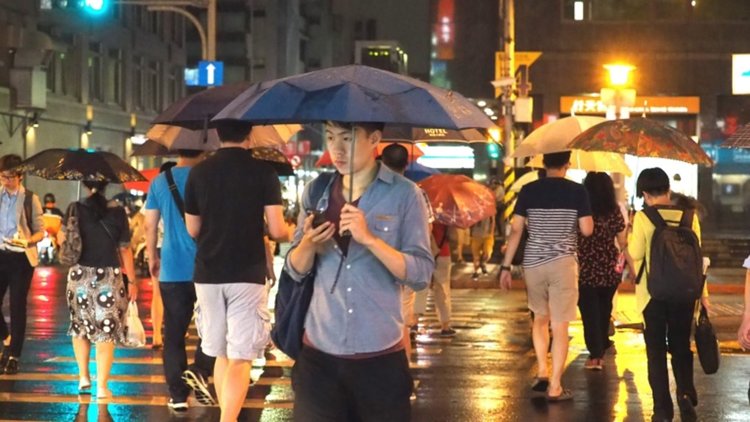 Тайфун се насочва към Тайван