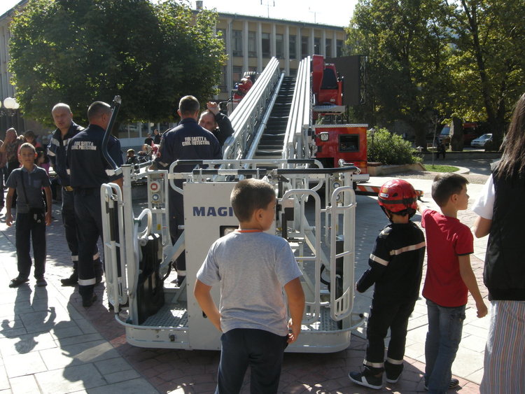 Празник на открито в Смолян "Пожарната през детските очи"