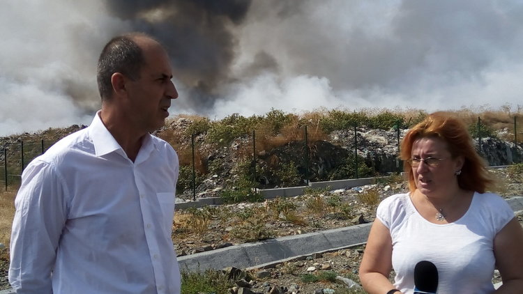 Пожарът на сметището не е овладян, установи Илия Илиев