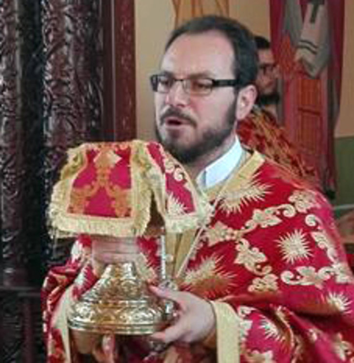 Отец Януарий