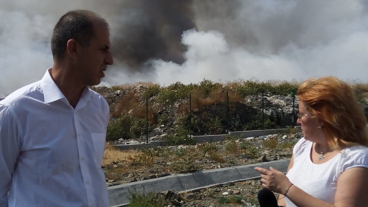 Пожарът на сметището не е овладян, установи Илия Илиев