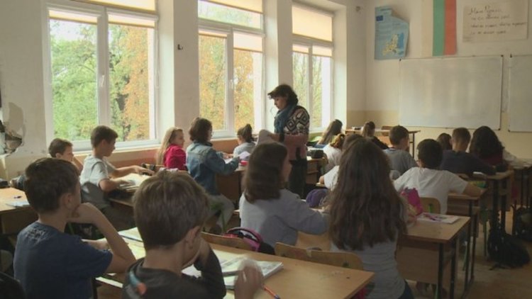 Учителите ще обгрижат учениците "въпреки реформата"