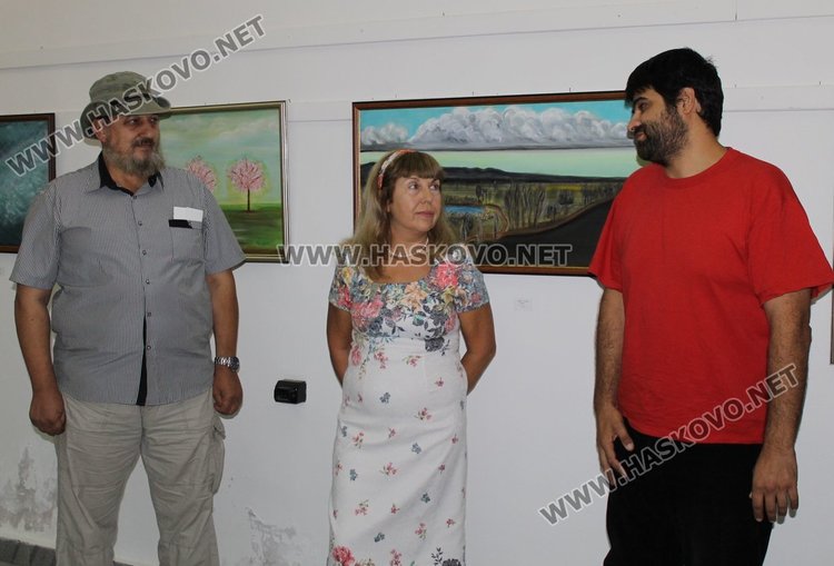 Валя Донкова подреди трета самостоятелна изложба в КДК