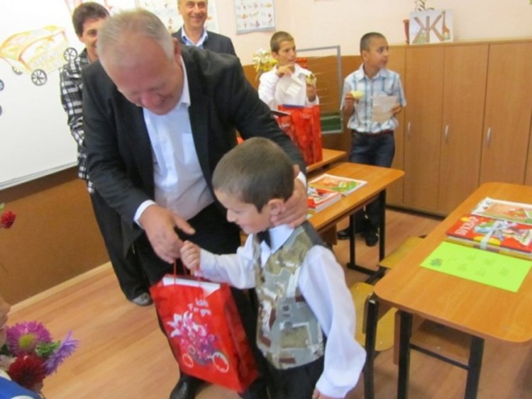 Кметът на Смолян за 15 септември: С общи усилия сме призвани да се справим с предизвикателствата !