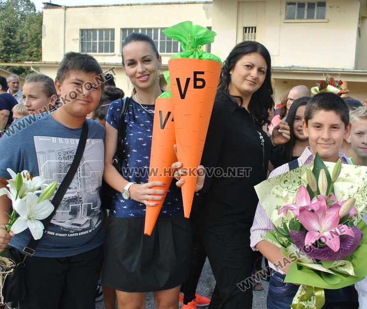 Механото прие „Рилски“ с широко сърце, балони  за първолаците