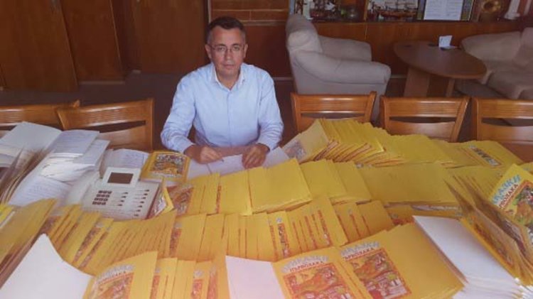 Всеки първокласник с книжка от кмета на Кърджали