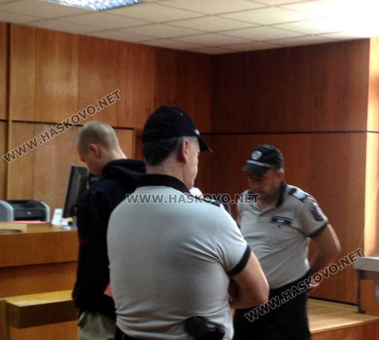 Окръжният съд в Смолян даде 8 години затвор за 18 годишния Антон Петков, убил с нож  Никола Мавродиев