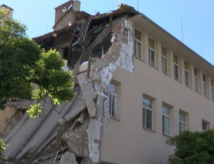 Училища и детски градини в Кърджали отварят без ремонти  