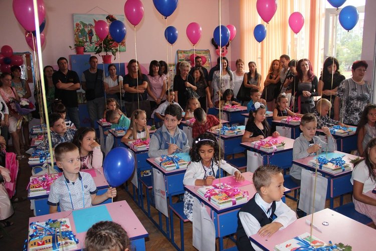 Алековци започват учебната година със 121 нови ученици