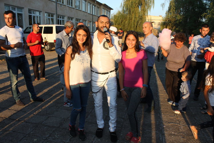 Ерик изпя за бойновци най-популярните си песни