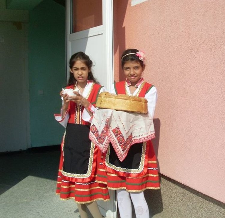 24 първокласници посрещна училището в Черноконево