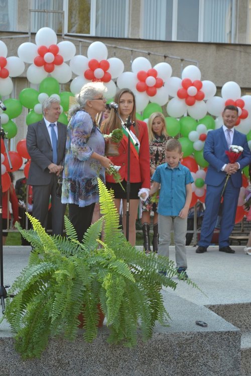 Хари Потър въведе първокласниците на „Славейков“
