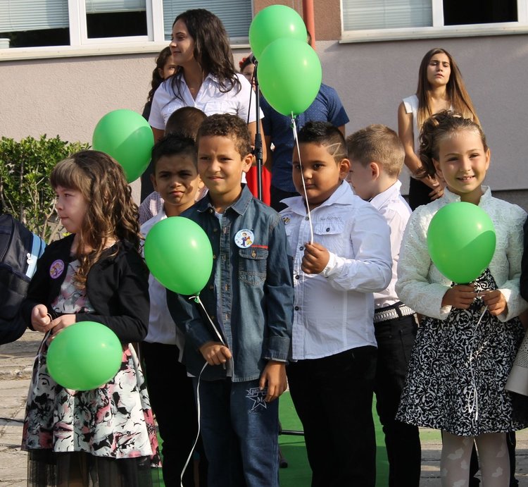 64 първокласници прекрачиха прага на СУ "Любен Каравелов"