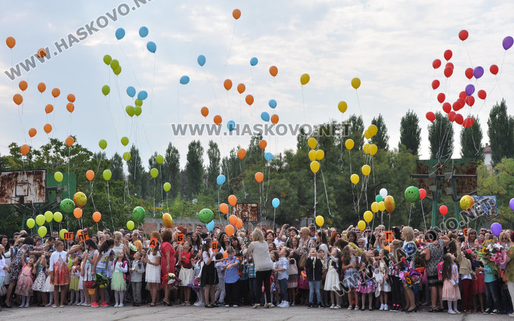 Механото прие „Рилски“ с широко сърце, балони  за първолаците
