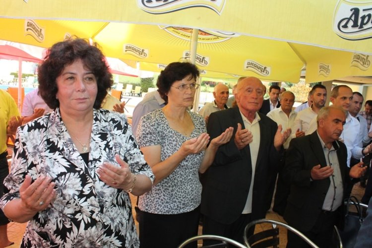 Хасан Азис: Байрамът е празник, който ни  показва да бъдем заедно и сплотени