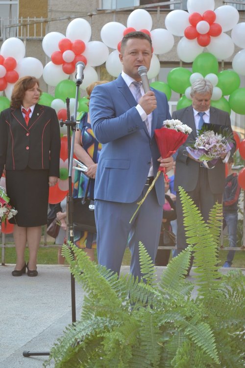 Хари Потър въведе първокласниците на „Славейков“