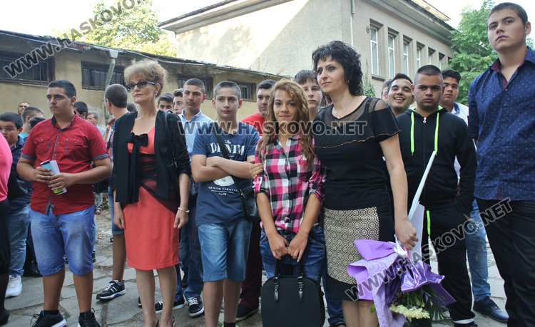 Механото прие „Рилски“ с широко сърце, балони  за първолаците