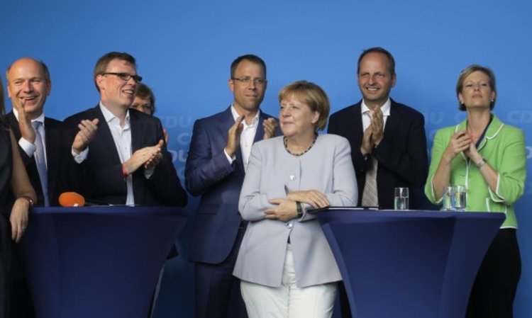 Меркел иска бежанците да се интегрират на трудовия пазар