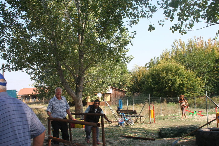Децата във Виница имат нова площадка