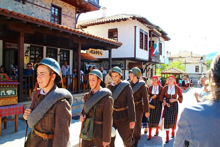 Делювите празници събират стотици туристи в Златоград