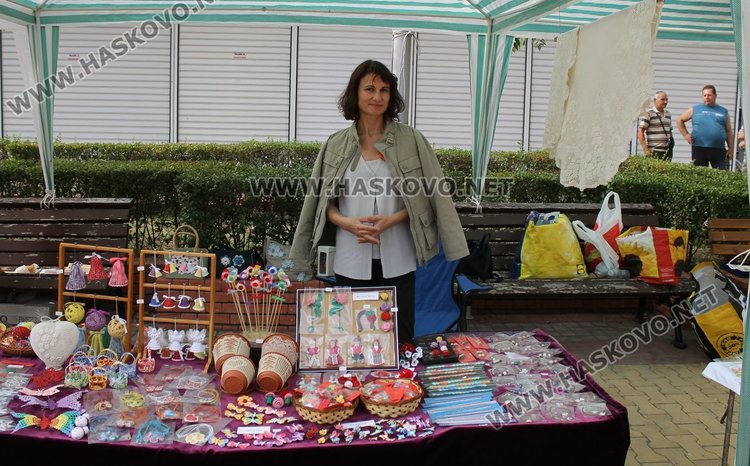 Творби на една кука