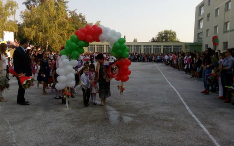 "Асеновградско букварче" за всеки първокласник в общината