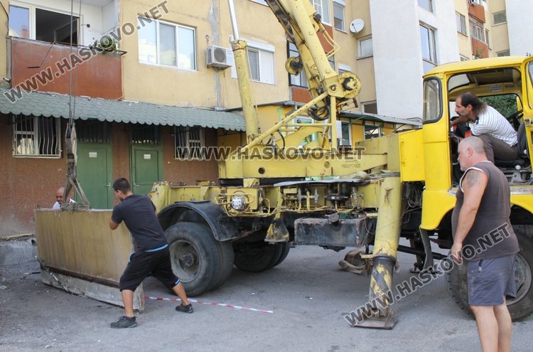 Парапет на тераса рани мъж в Димитровград