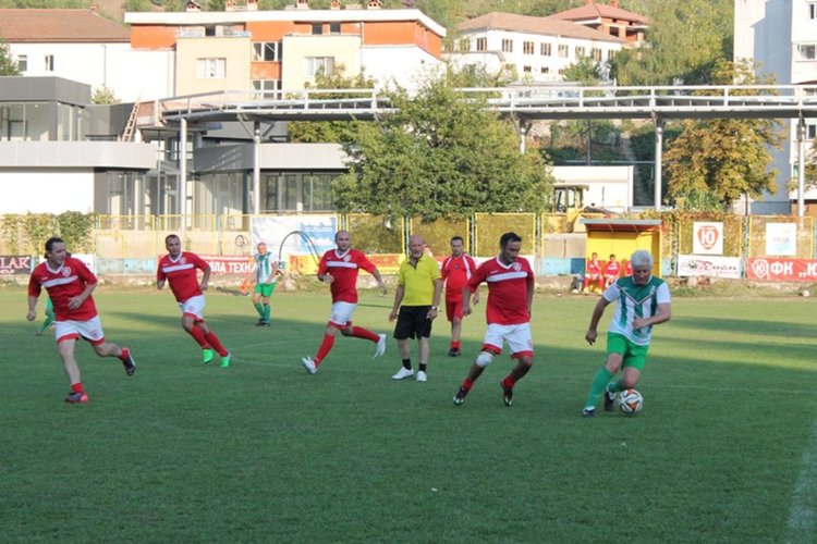 Ветераните на „Берое” грабнаха купата на Ардино