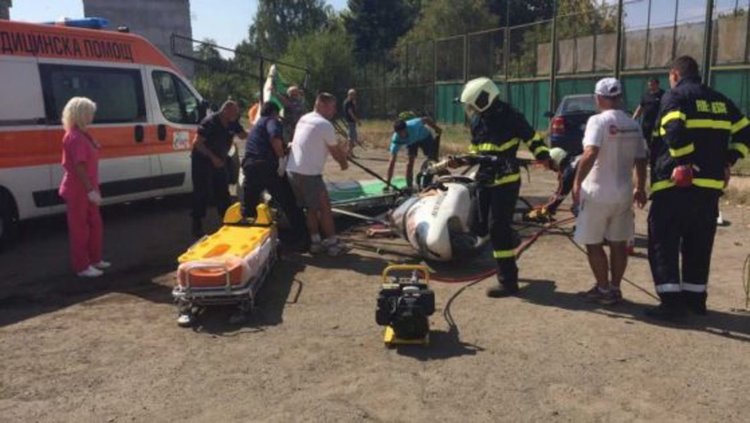 Двама загинаха след падане с делтапланер  