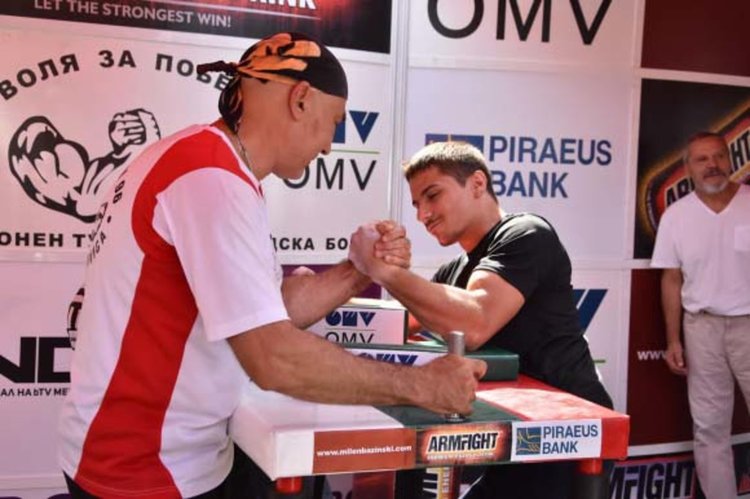 82-ма състезатели по канадска борба премериха сили във „Воля за победа“ в Кърджали