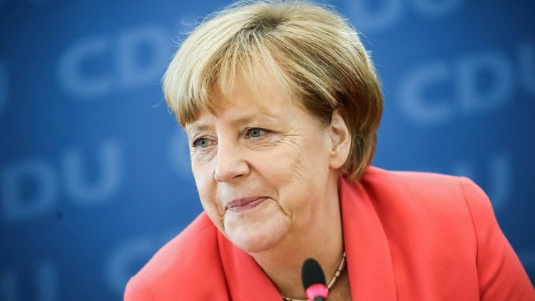 Меркел пое отговорност за лошия резултат на ХДС в Берлин