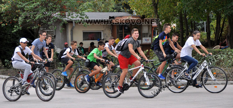 50 въртяха педали на Кенана в Седмицата на мобилността