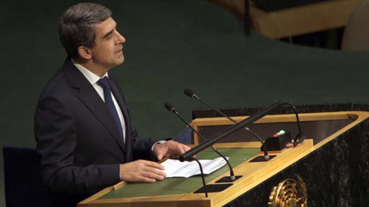 Всички държави ще си сътрудничат за бежанците