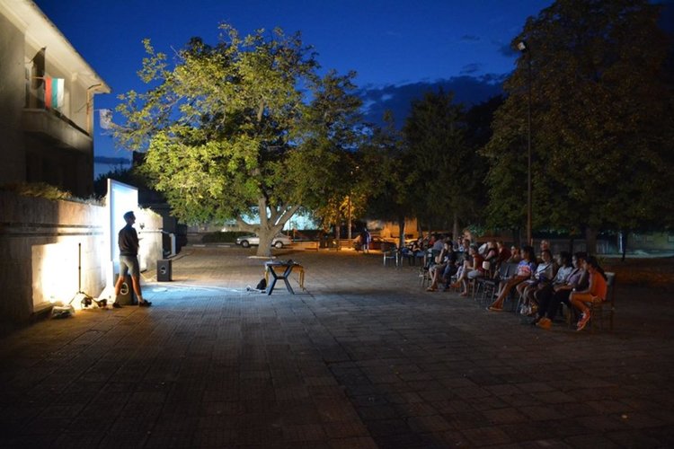 Арт резиденти действат в Татарево