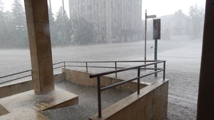 Силна буря наводни Видин 