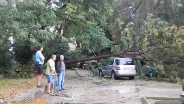 Силна буря наводни Видин 