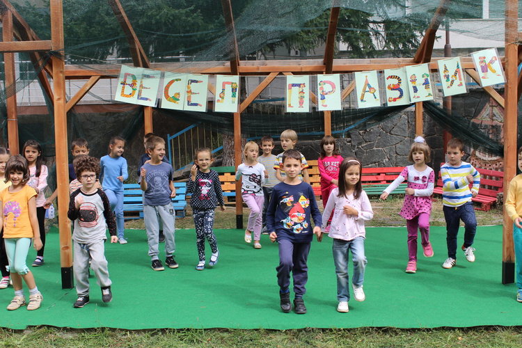 Еколози от Смолян, Доспат и Мадан - пеш и с колела на работа