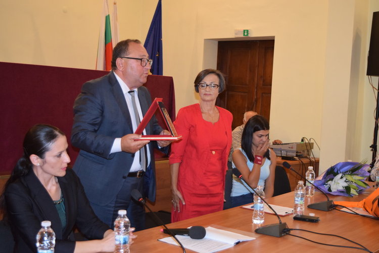 Общественият посредник Расим Муса връчи наградите „За гражданска доблест”