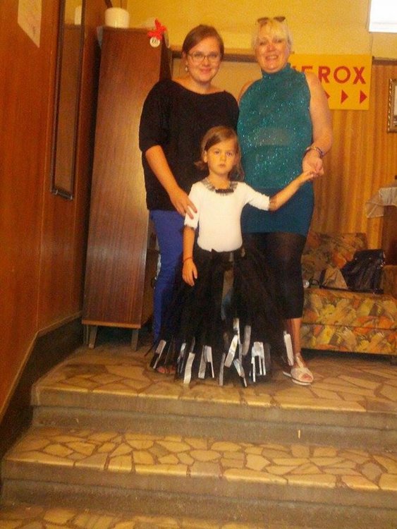 Нели с госпожата Екатерина Георгиева и главната организаторка Роси Йорданова