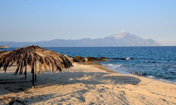 100 хил. българи пак на път към Гърция, хотелите вдигнаха цените