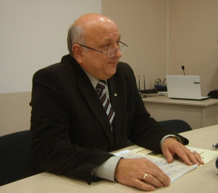 Тестват 10 четци за пръстови отпечатъци в кърджалийската болница