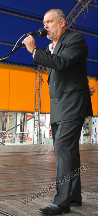 Хасковлии положиха венци и цветя за Независимостта на България