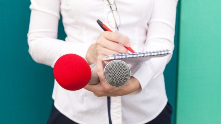 Китайска журналистка е уволнена заради... аксесоарите си