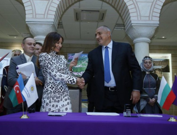 В Деня на Независимостта откриха хълма Трапезица с послание за мир и толерантност  