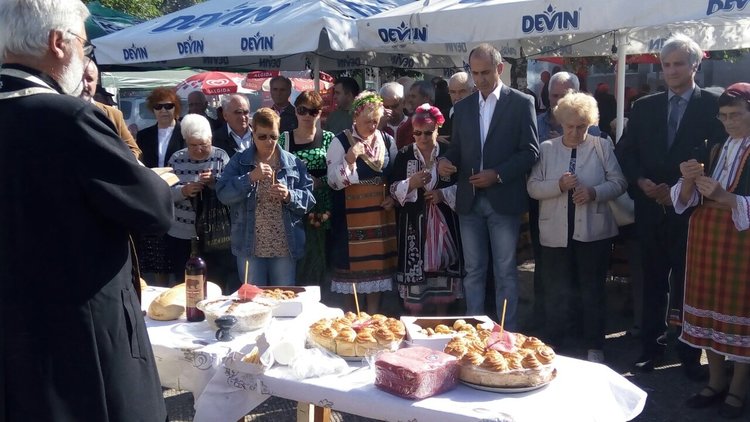 Стотици се стекоха на тракийския събор в село Аврен